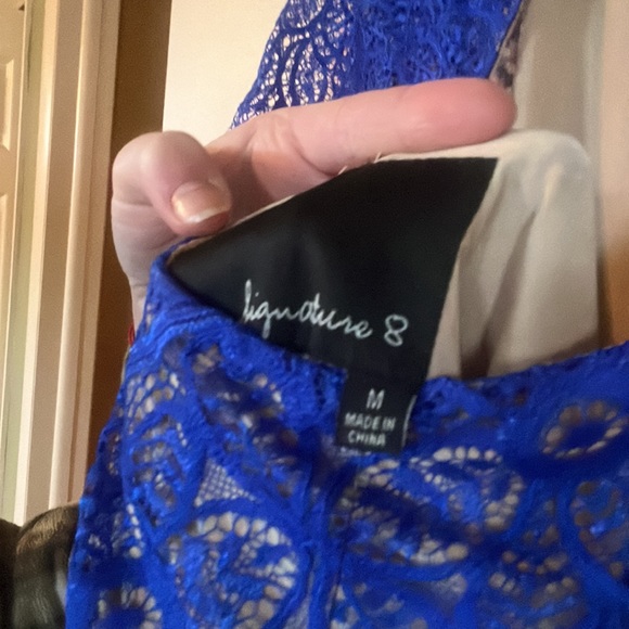 Royal blue lace dress with open back. - Picture 6 of 6